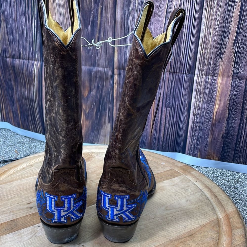 ⭐️NWT Kentucky Wildcats embroidered gameday woman’s distressed cowboy boots 11 - Picture 3 of 12